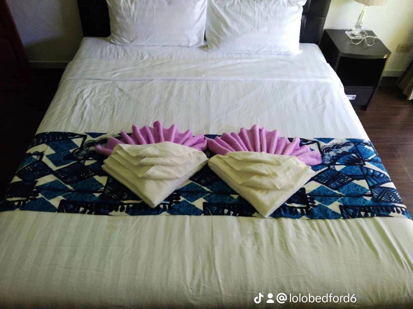 The L Hua Hin Hotell Exteriör bild
