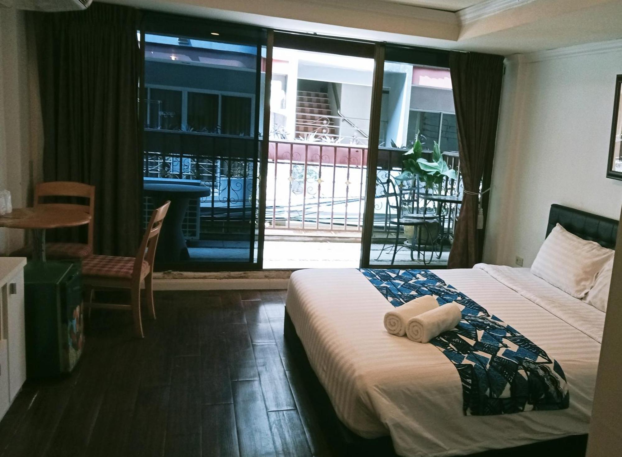 The L Hua Hin Hotell Exteriör bild